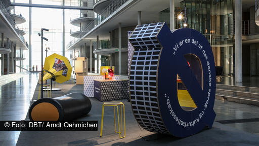 Bundestag präsentiert Wanderausstellung "Was heißt hier Minderheit?"